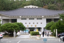 매년 명절 전 줄이은 진해 천자봉공원묘지 내 천자원도 ‘한산’