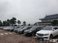 한원CC클럽하우스, 날씨 좋아 골프치러 온 방문객 차량 북적북적