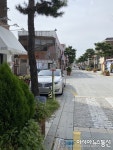 경기 수원시 팔달구 행궁동 거리에 주차금지판 의미 없어... 단속은 언제.... 시민들 불편을 호소..