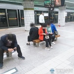 서울 5호선 군자역, 사라진 거리두기…코로나19 집단감염 우려