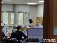 용인시청, 밖에서는 엄격이 관리..안에는 노 마스크