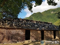 전통 가옥인 너와투막집