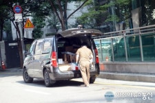 강남사거리 불법 주차 의무인가요? 특혜인가요?