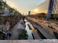 청계천을 걸어보아요~