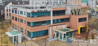 랜선 인문학 여행으로 디킨스와 고흐, 헤밍웨이 등 예술가 발자취 따라가 봐요