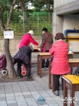 거리두기 무료급식 실시하고 있는 국제희망나눔네트워크