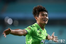 프로축구 전북현대 이동국 선수,  전북명예도민 됐다