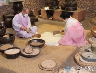 민속 안동소주 김연박 대표..대한민국식품명인 지정