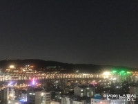 [아통포토] 어두운 밤, 빛나는 대교