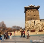 [아통포토] 고향 못 간 아쉬움에 공원으로 나들이객 몰려