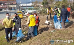 진해구 풍호동, 주민들과 함께 봄맞이 대대적인 시가지 대청소 ‘구슬땀’