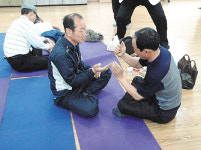 현중 벌사랑회, 벌침시술 봉사활동