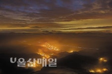 합천 오도산 물결치는 봉우리·파도치는 운무 '명품 풍광' 감탄