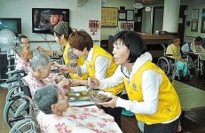 도솔천노인전문요양원 자장면 급식봉사