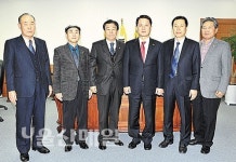 전몰군경유족회 임원단, 시의장실 방문