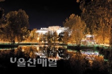 티벳 출사여행기 사람… 건축물… 대자연… 만물이 신비로운 불교의 성지