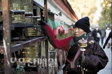 티벳 출사여행기 사람… 건축물… 대자연… 만물이 신비로운 불교의 성지