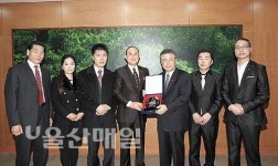 십리대밭 먹거리단지 상인회, 박 시장에 감사패