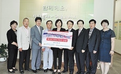 국제로타리, 승합차 지원