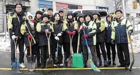 청량면 덕정사거리서 제설작업