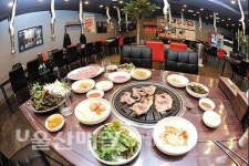 울산의 맛집 삼산참숯목살구이 뒷통 목살 씹을수록 고소…식감도 일품