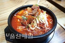 [울산맛집]무거동 촌당숯불갈비 숯향 배인 육즙 입안 가득…특제 소스로 풍미 더해