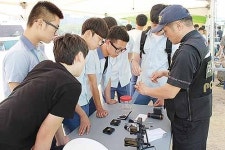 신정고 1~2학년 학생 927명   33개기관 진로직업체험활동