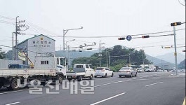 유턴 표지판 있는데 신호는 없다?