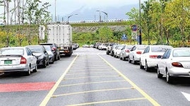 이면도로 얌체주차 몸살