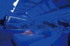 모텔의 은밀한 공간 담아… 안남용 9번째 사진전