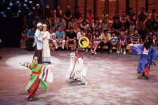 수능으로 쌓인 스트레스…문화공연으로 훌훌~ 연극·뮤지컬·음악회로 힐링 타임