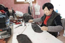 의류 리폼 선구자…손끝의 마술사