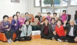 병영1동자치위, 삼일아파트 경로당에 위문품