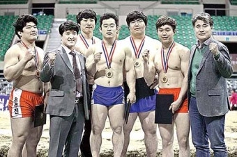 돌고래씨름단, 개인 3체급 우승·단체 3위  회장기 전국 씨름…장사급 이재혁·용장급 이광석·경량급 윤필재