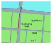 남구 벽산아파트 후문 맞은편 보행구간 없는 겸용도로 인근 학교 학생 아슬아슬한 등굣길