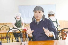 [사람이 중심인 협동조합 '人' 김덕제 이사장]"건강한 먹거리 생산… 수익은 '바른 사회'로 돌려줄 터"