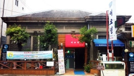 창원시 근대 건조물 8호 월남동 절충식 가옥