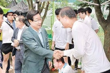 제26회 두동면민 체육대회 참가 주민 격려