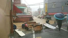 태풍 차바 강타한 울산 태화시장 물에 잠겨