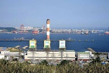 영화 공조 배경 속 발전소 울산화력 1∼3호기 역사 속으로