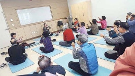 5월은 가정의 달 하나의 가정으로 자리잡은 1인 노인가구 경로당서 일상·여가생활 공유…사회활동·봉사 참여도