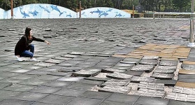 태화강역 광장 다목적놀이공간 안전사고 위험  뒤틀린 고무 보도블록 방치…증축부지 예정 수년째 보수안해