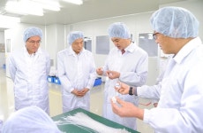 의료기기 제조업체 방문한 식약처장