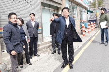 권명호 동구청장, 은하아파트 민원 현장 점검