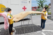 깨끗하게 세탁한 이불 덮으시고 편안하게 주무세요