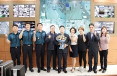 남부서, 차량털이범 검거 공로 남구청 통합관제센터 요원에 감사장