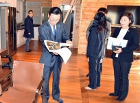 북유럽풍 벽난로에 와인냉장고까지... 입화산 참살이숲야영장 공무원 호화별장 논란