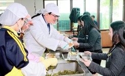 우신고 찾은 송철호 울산시장 친환경 먹거리 확대 제공