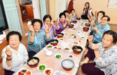 현대차 노사, 중복맞이 삼계탕 경로당 전달