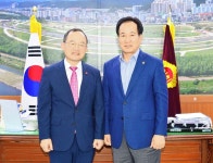 황용화 국민건강보험공단 울산남부지사장, 울산시의회 방문